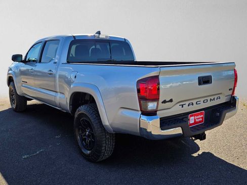 Used 2022 Toyota Tacoma SR5 w/ Black Out Package (TMS) AWD/4WD image 6