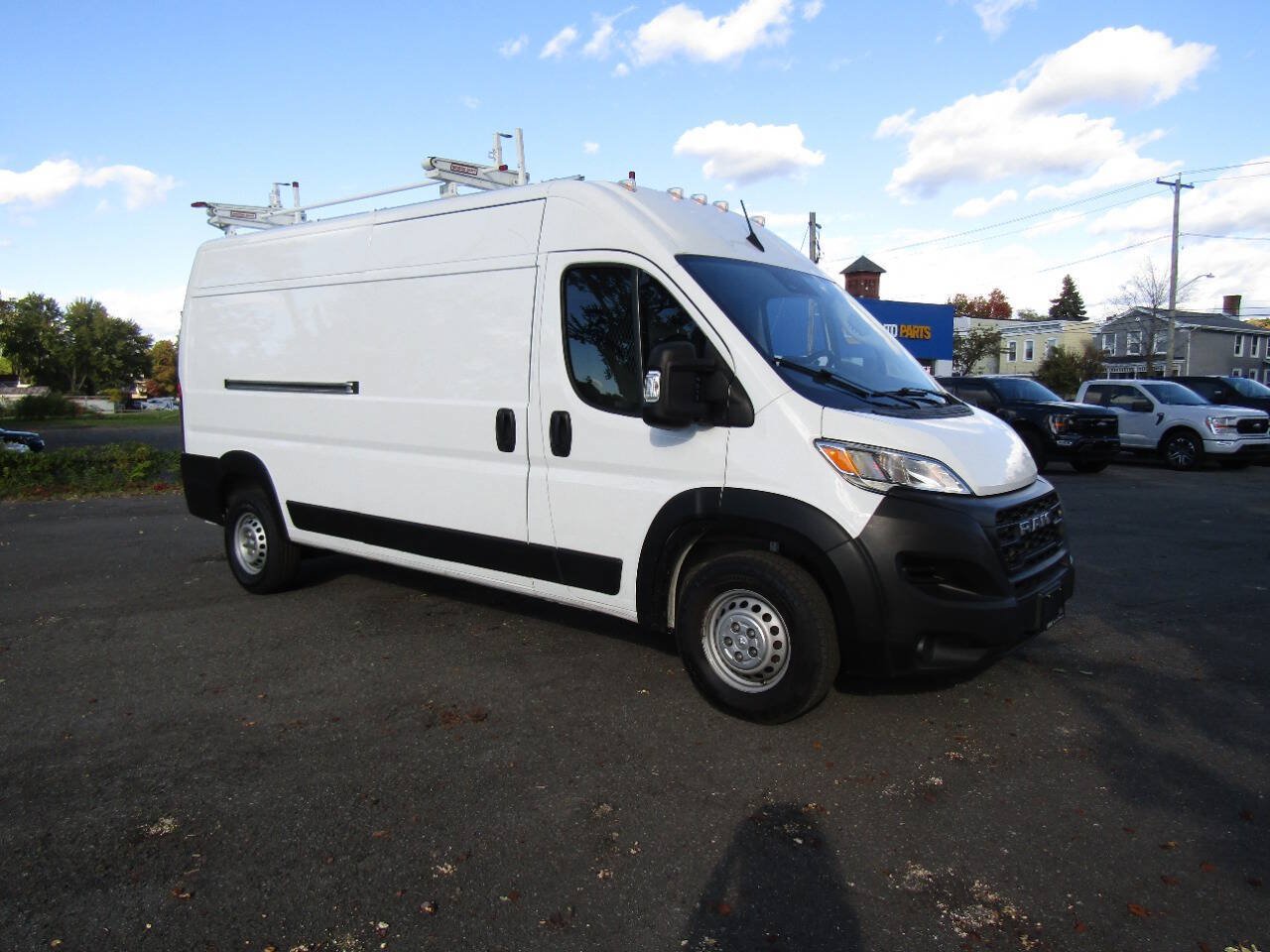Used 2024 RAM ProMaster 2500 w/ Premium Convenience Group FWD image 34