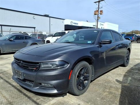 Used 2019 Dodge Charger SXT w/ Driver Confidence Group image 1