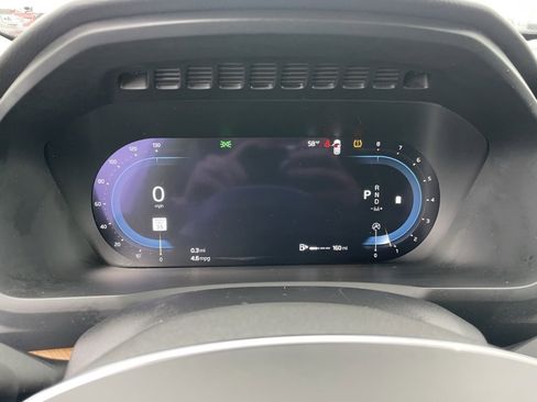 Used 2023 Volvo XC90 B5 Plus image 10