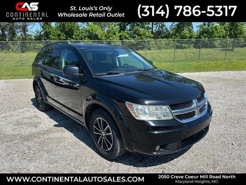 Used 2018 Dodge Journey SE w/ Connectivity Group FWD image 1