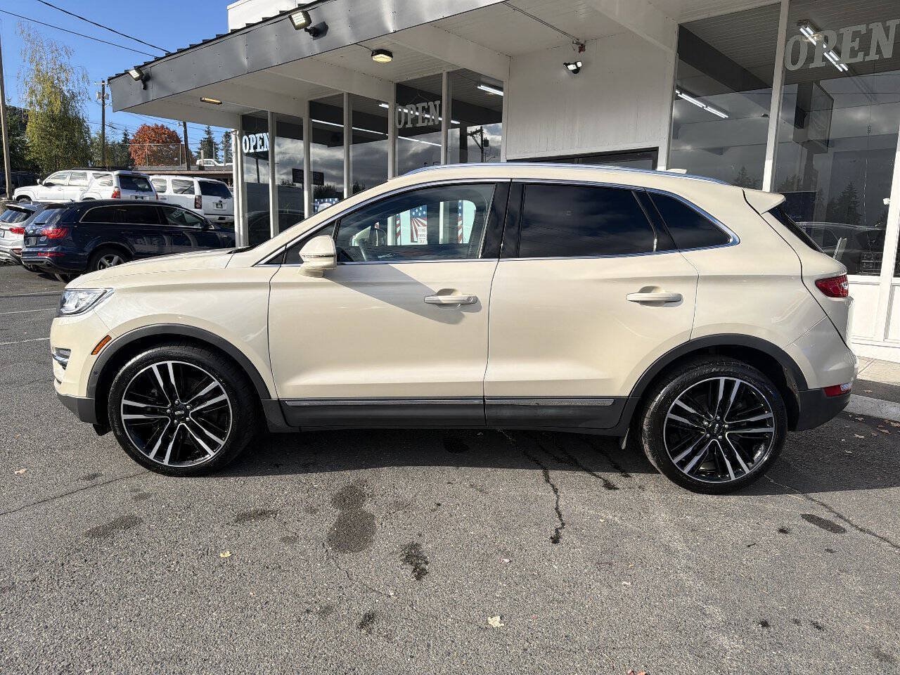 Used 2018 Lincoln MKC Reserve AWD/4WD image 3