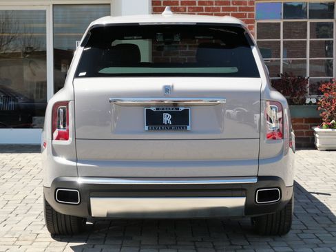 Certified 2024 Rolls-Royce Cullinan AWD/4WD image 21