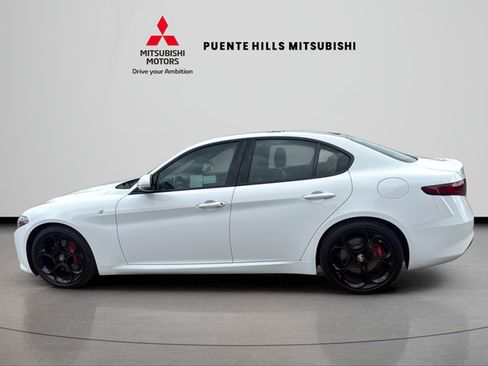 Used 2022 Alfa Romeo Giulia Ti w/ Active Assist Plus Package RWD image 8