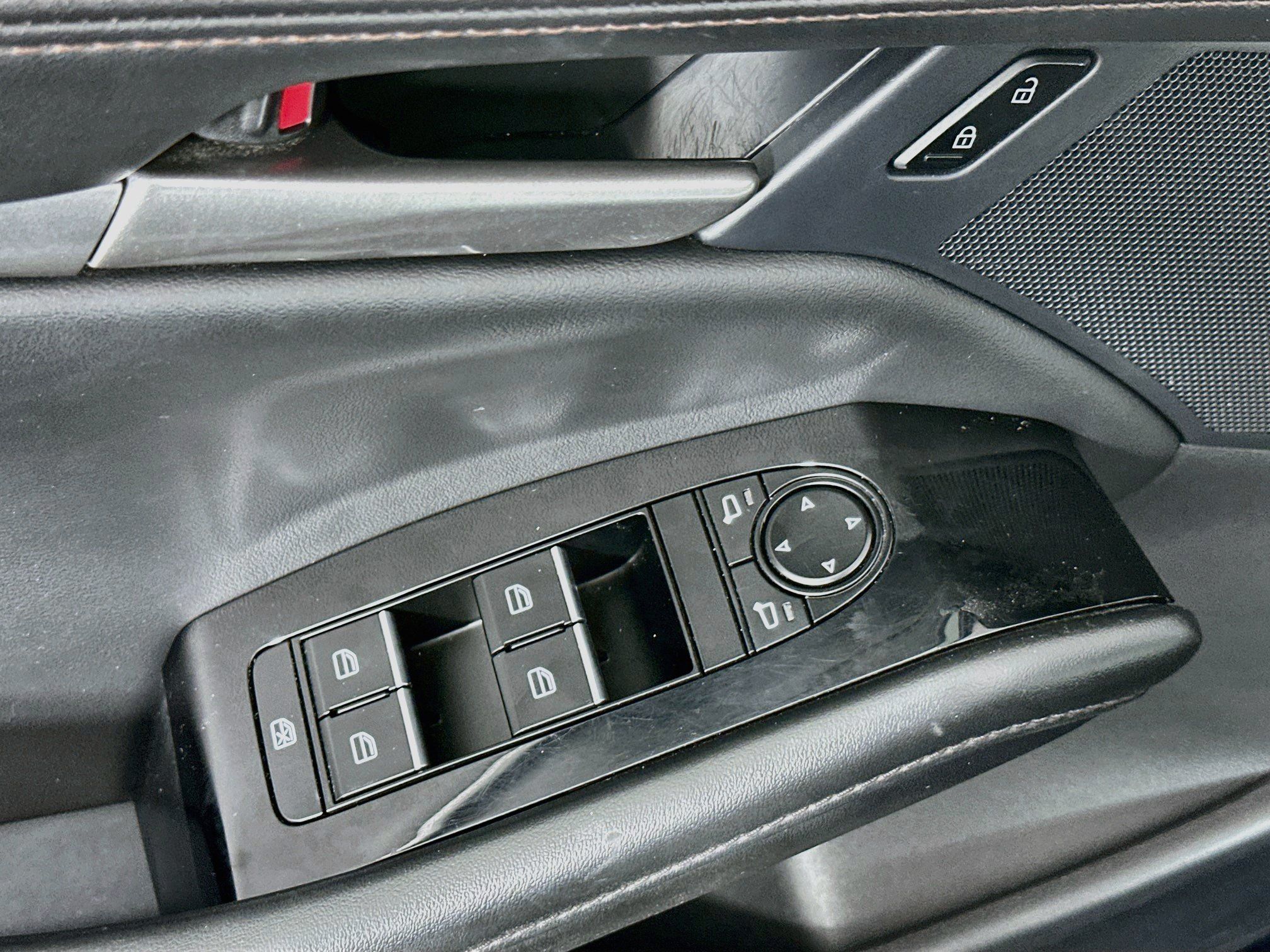Used 2025 MAZDA MAZDA3 s FWD image 15