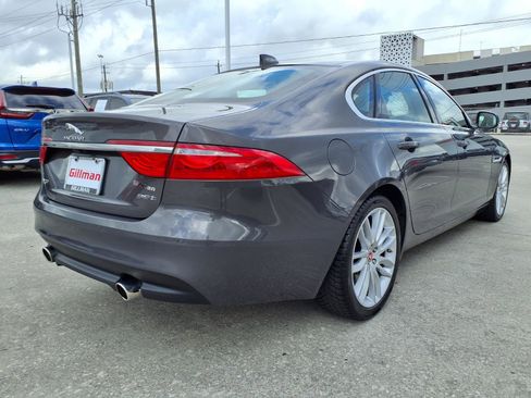 Used 2016 Jaguar XF Prestige image 24