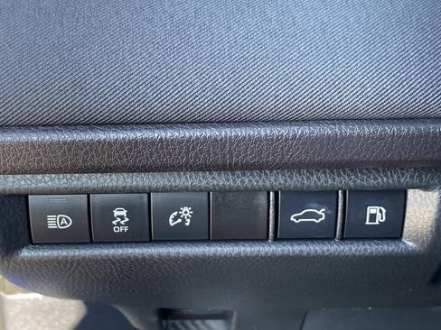 Used 2025 Toyota Camry LE FWD image 32