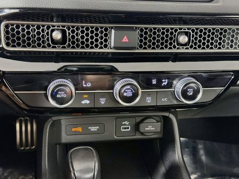 Used 2023 Honda Civic Sport image 15