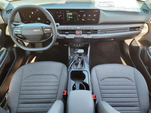 New 2025 Kia K4 EX image 24