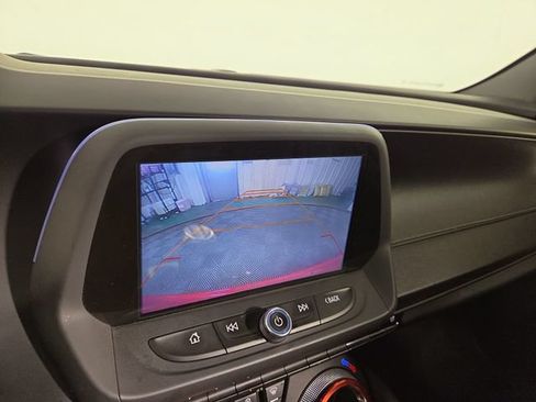 Used 2017 Chevrolet Camaro LT RWD image 19