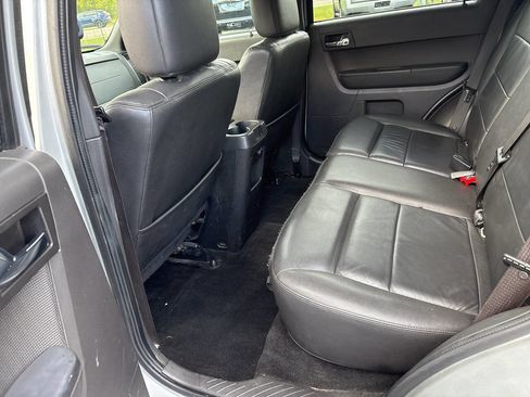 Used 2011 Ford Escape XLT w/ Sport Appearance Pkg image 8
