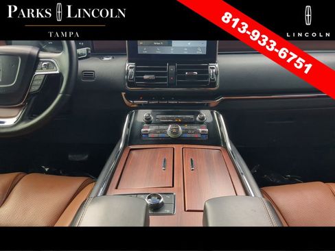 Used 2021 Lincoln Navigator Reserve w/ Luxury Package AWD/4WD image 13