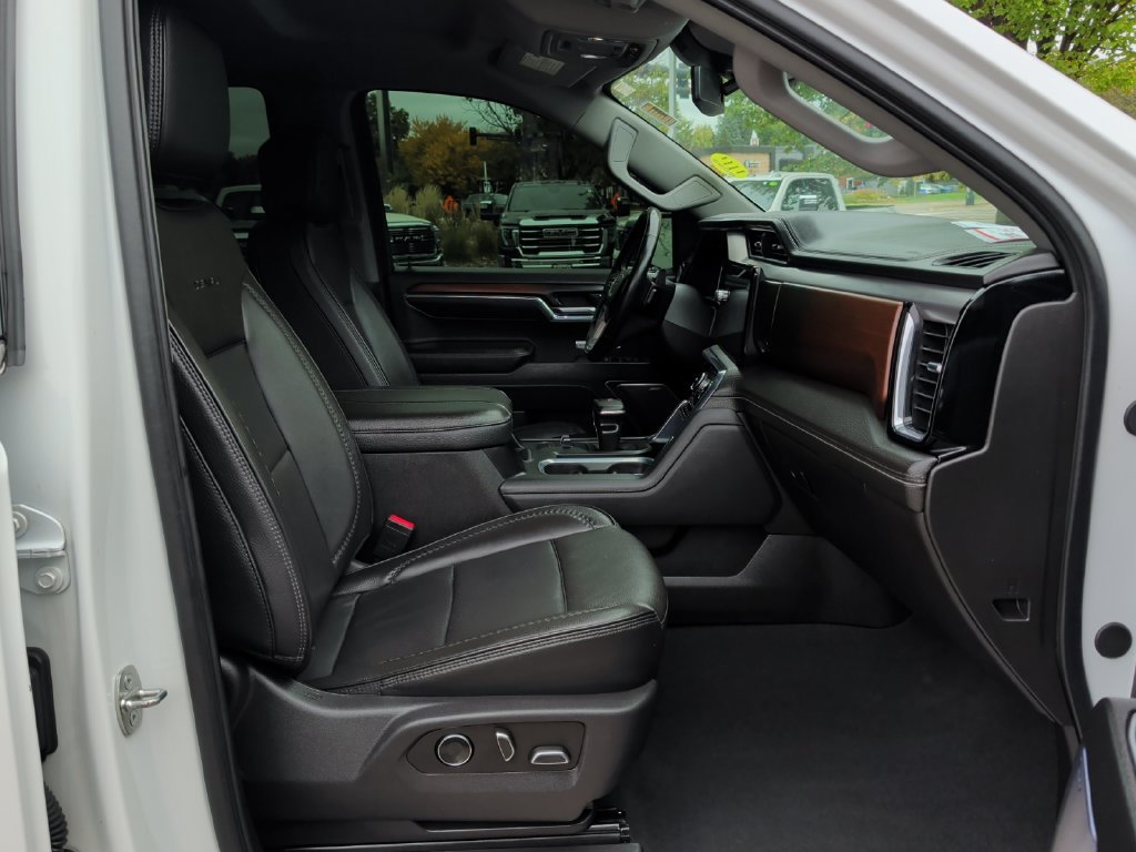 Used 2024 GMC Sierra 1500 Denali AWD/4WD image 37