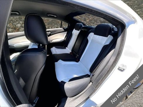 Used 2016 Dodge Charger R/T RWD image 24