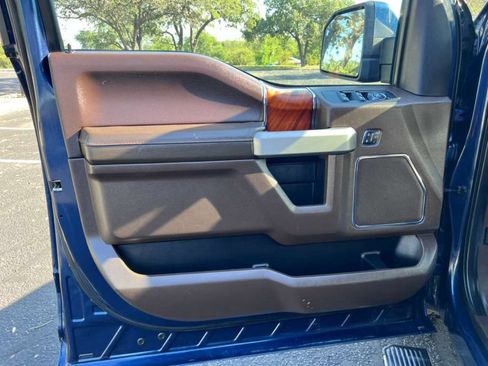 Used 2019 Ford F150 King Ranch w/ Equipment Group 601A Luxury RWD image 20