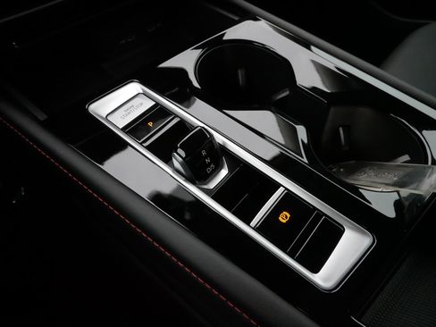 Certified 2024 Volkswagen Atlas Peak Edition SEL image 24