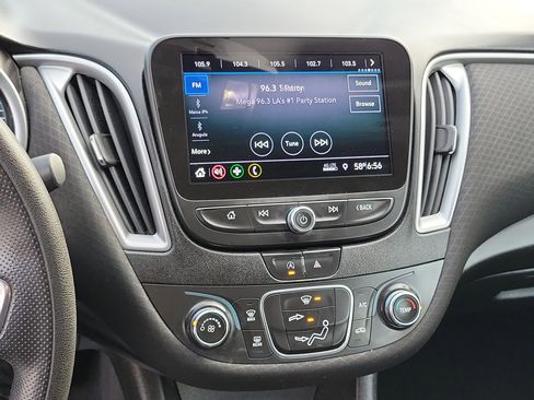 Used 2020 Chevrolet Malibu LS FWD image 15