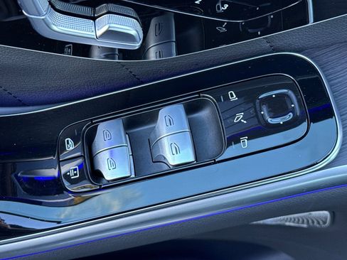 Certified 2025 Mercedes-Benz S 580 4MATIC Sedan image 28