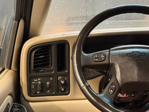 Used 2003 Chevrolet Tahoe LT image 18