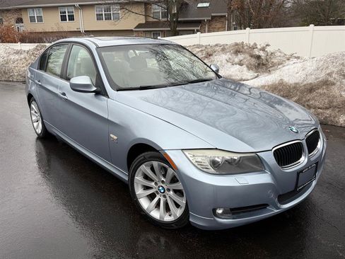 Used 2011 BMW 328i xDrive Sedan image 1