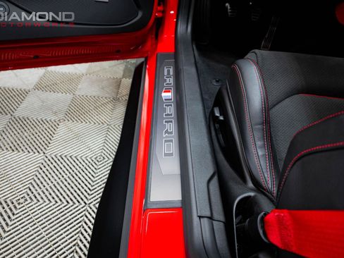 Used 2021 Chevrolet Camaro ZL1 RWD image 97