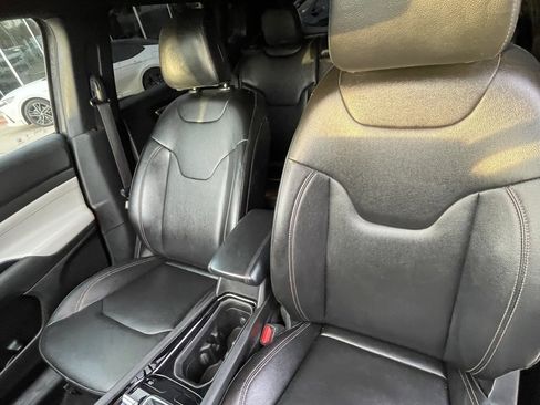 Used 2024 Jeep Compass Limited image 21