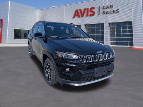 Used 2025 Jeep Compass Limited image 3