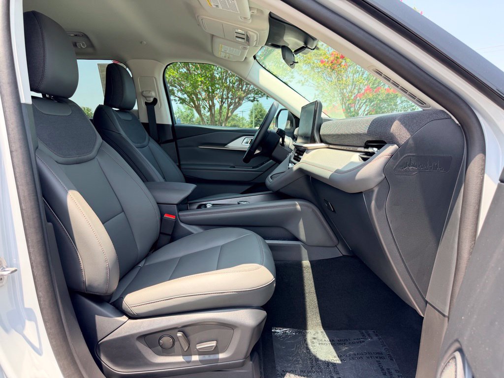 New 2026 Ford Explorer Active w/ Active Comfort Package RWD image 8
