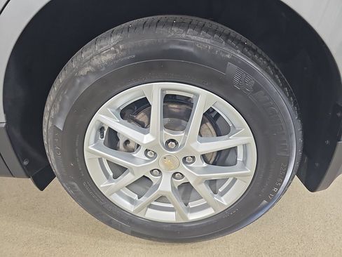 Certified 2024 Chevrolet Equinox LT w/ LPO, Floor Liner Package FWD image 38