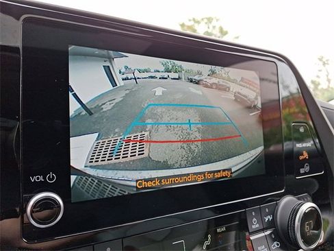 Certified 2023 Toyota Highlander XLE image 21