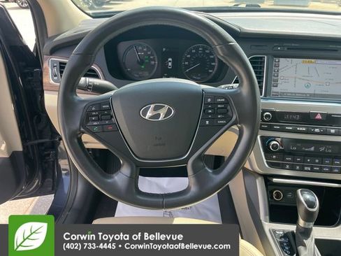 Used 2017 Hyundai Sonata Limited w/ Ultimate Package 02 FWD image 21
