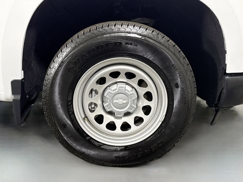 Used 2025 Chevrolet Silverado 1500 W/T w/ Trailering Package image 31