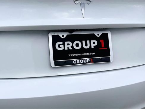 Used 2023 Tesla Model 3 Standard Range RWD image 9