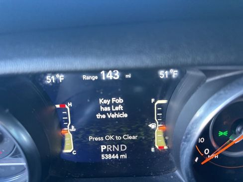 Used 2019 Jeep Wrangler Unlimited Sahara image 22