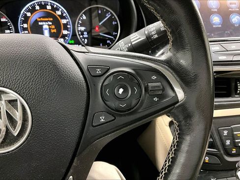 Used 2017 Buick Envision Premium w/ Driver Confidence Package image 24