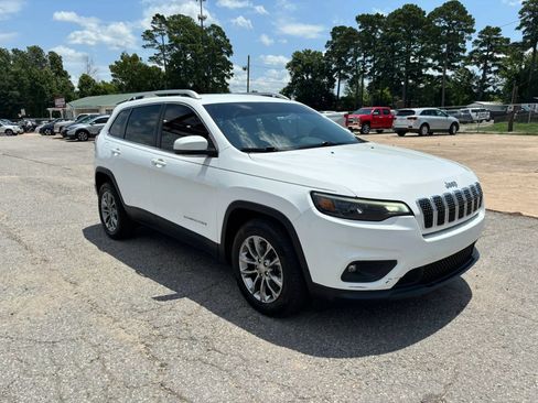 Used 2020 Jeep Cherokee Latitude Plus FWD image 7