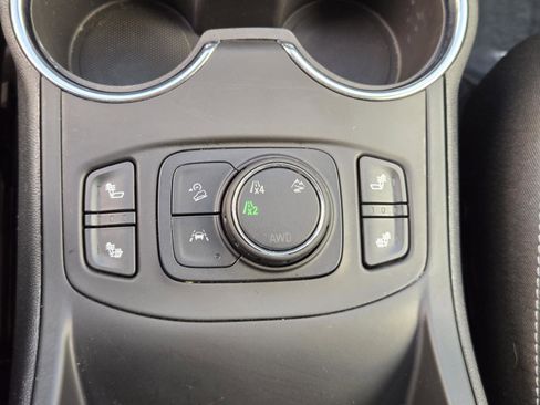 Used 2023 GMC Terrain SLE w/ Driver Convenience Package image 13