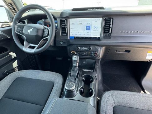 New 2026 Ford Bronco 2-Door AWD/4WD image 7