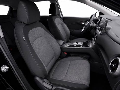 Used 2023 Hyundai Kona SE FWD image 21