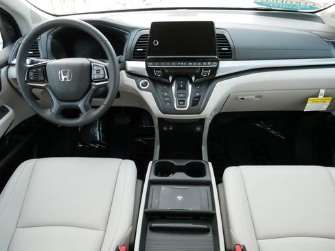 Certified 2026 Honda Odyssey EX-L image 10