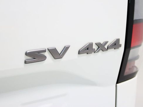 Used 2022 Nissan Frontier SV image 10