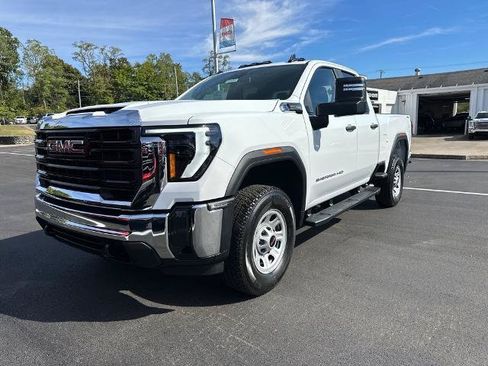Used 2026 GMC Sierra 2500 Pro w/ Convenience Package AWD/4WD image 1