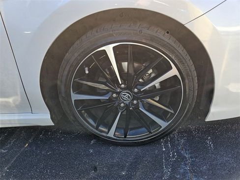 Used 2019 Toyota Camry XSE image 10