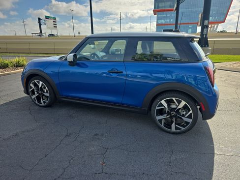New 2026 MINI Cooper 2-Door Hardtop image 6