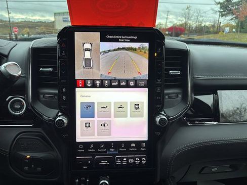 Used 2025 RAM 3500 Limited image 13