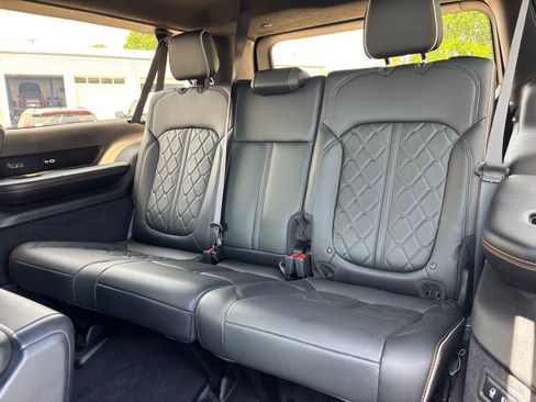 Used 2023 Jeep Grand Wagoneer L Series III w/ Rear Seat Video Group 1 image 18