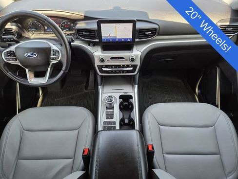 Used 2021 Ford Explorer XLT w/ Equipment Group 202A RWD image 24