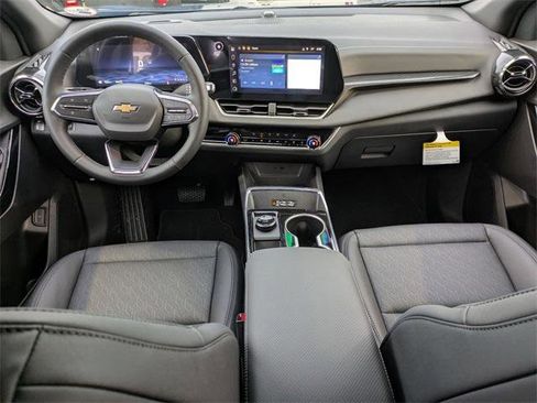 New 2026 Chevrolet Equinox LT w/ Convenience Package II image 24