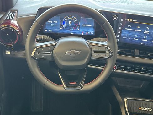 New 2026 Chevrolet Equinox RS FWD image 15