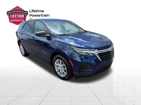 Used 2023 Chevrolet Equinox LS w/ LS Convenience Package FWD image 5